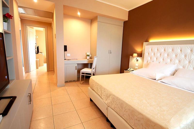 Vale-Mare-Tropea Hotel Ngoại thất bức ảnh